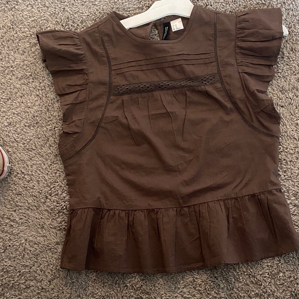 H&M Brown Ruffle Sleeve Blouse